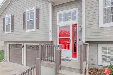 315 S Monroe St, Raymore, MO 64083 - photo 7