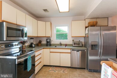 1628 Brimfield Cir, Sykesville, MD 21784 - photo 6