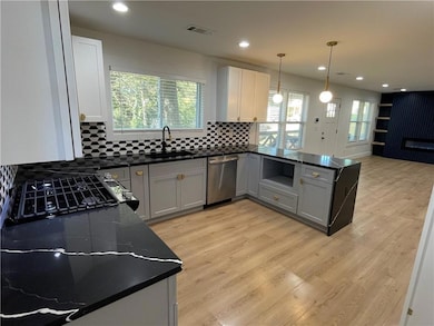 3200 Lowndes St, Atlanta, GA 30344 - photo 4