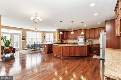 13010 Token Forest Ct, Manassas, VA 20112 - photo 6