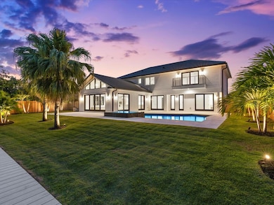 8 Leeward Cir, Jupiter, FL 33469 - photo 3