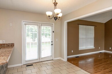 409 Agee St, Harrodsburg, KY 40330 - photo 3