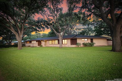 907 E Cedar St, Seguin, TX 78155 - photo 3