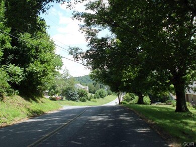 5025 Kohler Rd, Zionsville, PA 18092 - photo 7