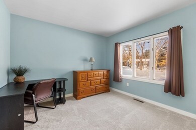 147 Spectacle Pond Rd, Littleton, MA 01460 - photo 5