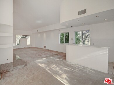 4991 Medina Dr, Woodland Hills, CA 91364 - photo 6