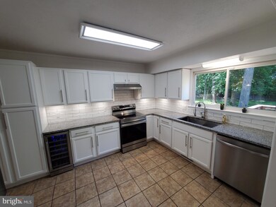 21544 Lynn Dr, Lexington Park, MD 20653 - photo 6