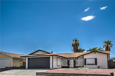 4277 Rimcrest Rd, Las Vegas, NV 89121 - photo 2