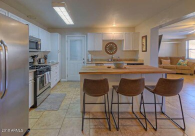 1138 E Echo Ln Phoenix AZ-small-006-2-Ki
