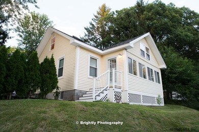 17 Putnam St, Troy, NY 12180 - photo 2