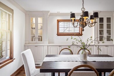 1851 Collingswood Road-36.jpg-SMALL