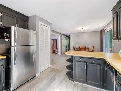 1427 Woodstock Rd, White River Junction, VT 05001 - photo 7