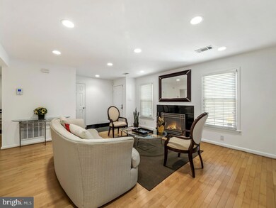 11 Luxberry Ct, Rockville, MD 20852 - photo 6