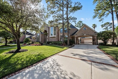 Double Porte Cache with automatic gate.