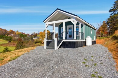 527 Saunders Rd, Franklin, NC 28734 - photo 4