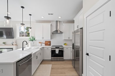 348 Bremerton Dr, Goose Creek, SC 29445 - photo 5