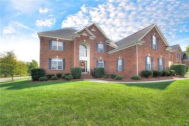 7001 Shadow Rock Ct, Matthews, NC 28104 - photo 2