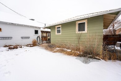 907 11th Ave-10