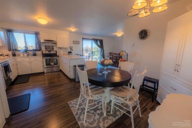 24415 Dodds Rd, Bend, OR 97701 - photo 5