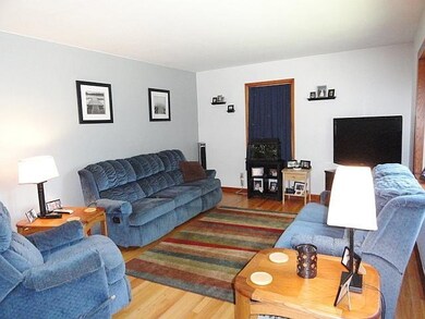 9012 Pettit Dr, Highland, IN 46322 - photo 5