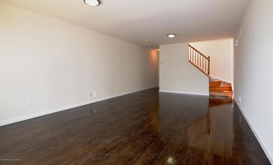 (3) Living Room