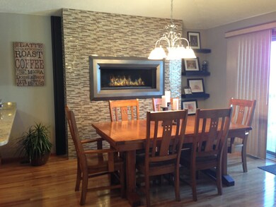 Dining & Fireplace