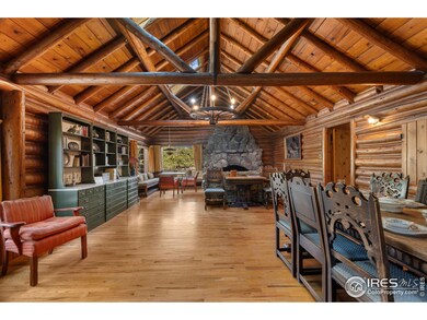 Living Room/ Dining Area