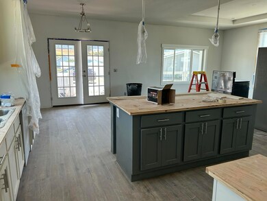 333 Mountain View Dr unit 36, Talent, OR 97540 - photo 2