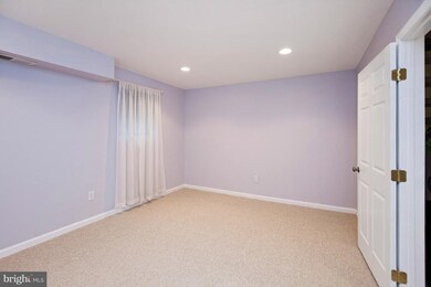 5436 Ring Dove Ln, Columbia, MD 21044 - photo 4