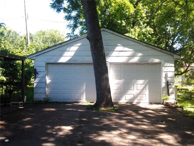 Four car tandem garage/work shop.  electricity, co