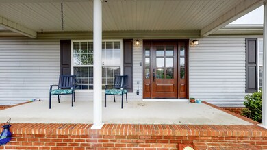 217 Shapard Dr, Shelbyville, TN 37160 - photo 3