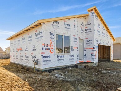 2387 Shadow Creek Cir, Des Moines, IA 50320 - photo 2