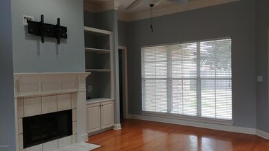 211 Crest Circle - 4