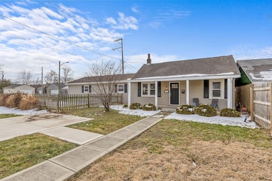 3-web-or-mls-627EMolerStreetExt_Hommati1