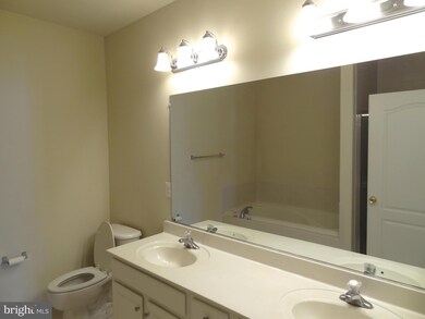 9711 Handerson Place unit 306, Manassas Park, VA 20111 - photo 7
