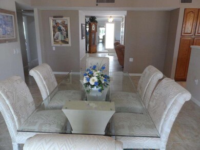 FORMAL DINING AREA