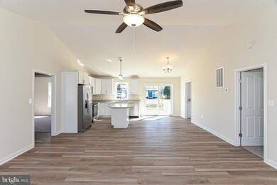 68 Randall Rd, Colonial Beach, VA 22443 - photo 4