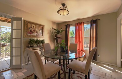 UTOPIA DINING RM