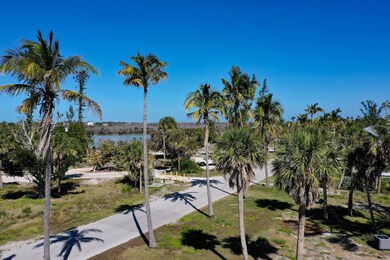 2490 Coconut Dr unit 7, Sanibel, FL 33957 - photo 3