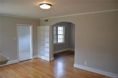 326 N Bost St, Statesville, NC 28677 - photo 4