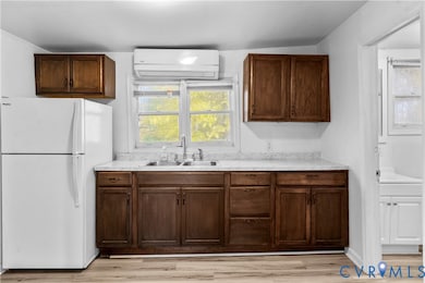 504 Longwood Ave, Farmville, VA 23901 - photo 6