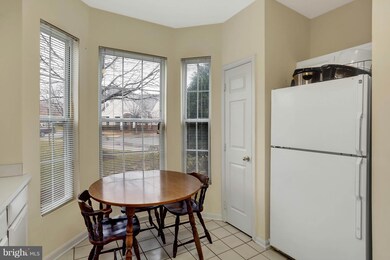 20419 Riverbend Square unit 102, Sterling, VA 20165 - photo 7