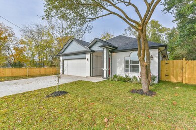 4813 Sunflower St, Houston, TX 77033 - photo 3