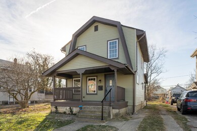 1521 E Maynard Avenue