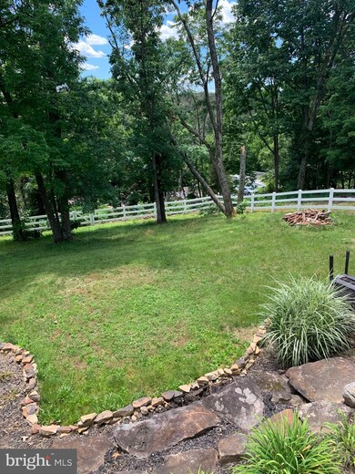 222 Pleasantview Ave, Schwenksville, PA 19473 - photo 6