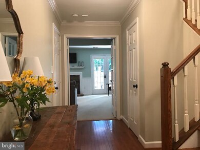 2013 Gervais Dr, Falls Church, VA 22043 - photo 3