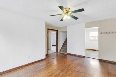 Living area alternate view