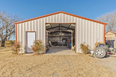 122 Lazy Meadow Ct, Springtown, TX 76082 - photo 3