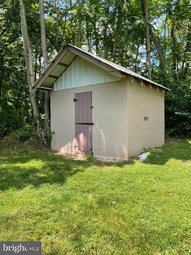 1395 Shepherd Grade Rd, Shepherdstown, WV 25443 - photo 5