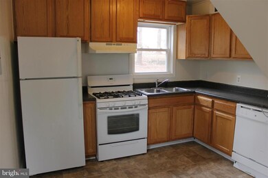 109 Morton Ct, Manassas Park, VA 20111 - photo 2